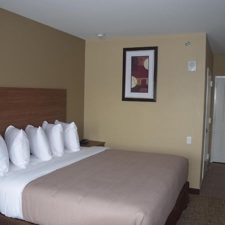 Astoria Delancy Inn & Suites New York Bagian luar foto