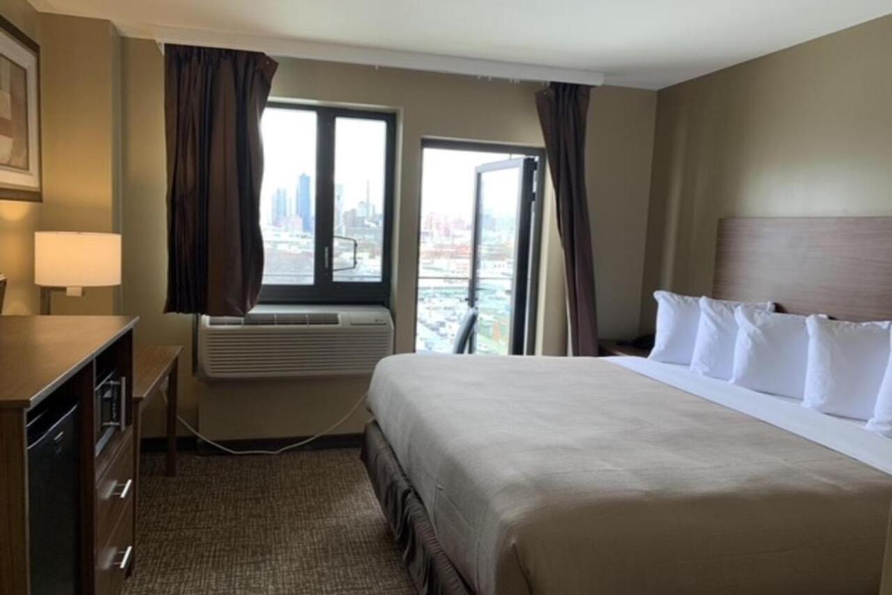 Astoria Delancy Inn & Suites New York Bagian luar foto