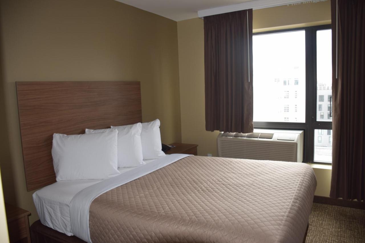 Astoria Delancy Inn & Suites New York Bagian luar foto